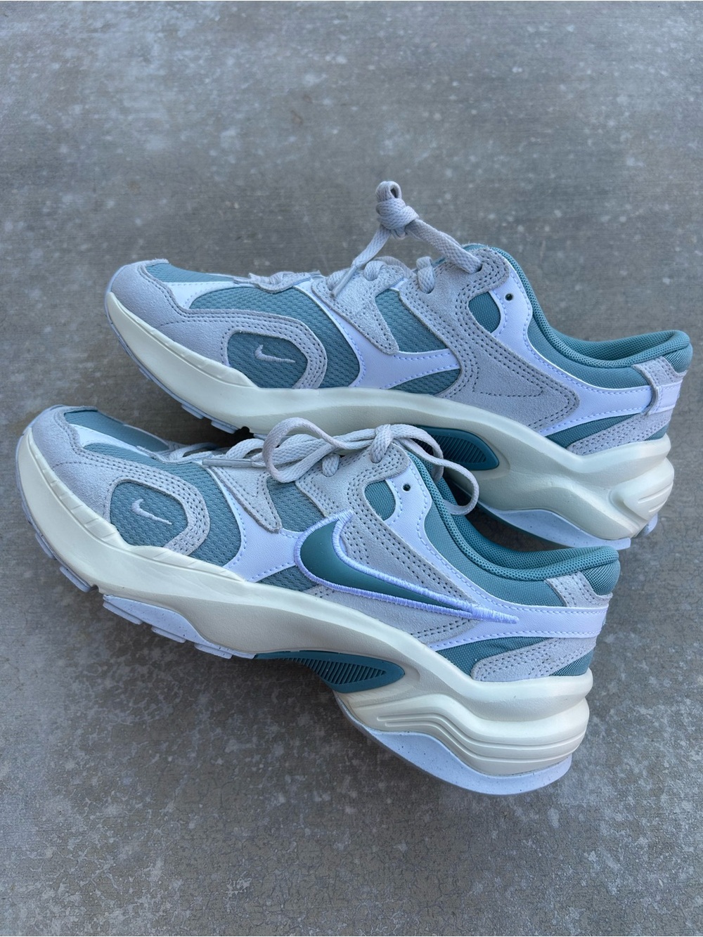 Nike AL8 women’s athletic sneakers